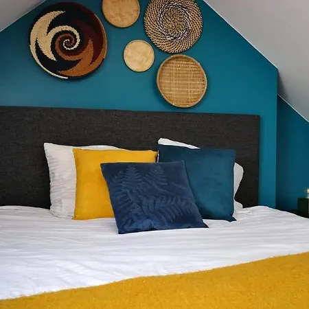 勒芒金合欢民宿 *