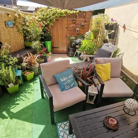 Maison Acacias Homestay Le Mans