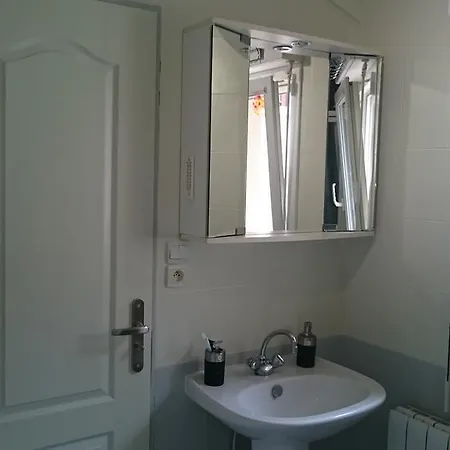 Homestay Maison Acacias Le Mans